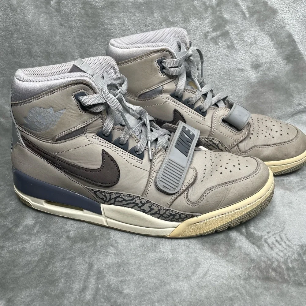 Nike Air Jordan Legacy 312 Wolf Grey Leather Sneakers Size 10